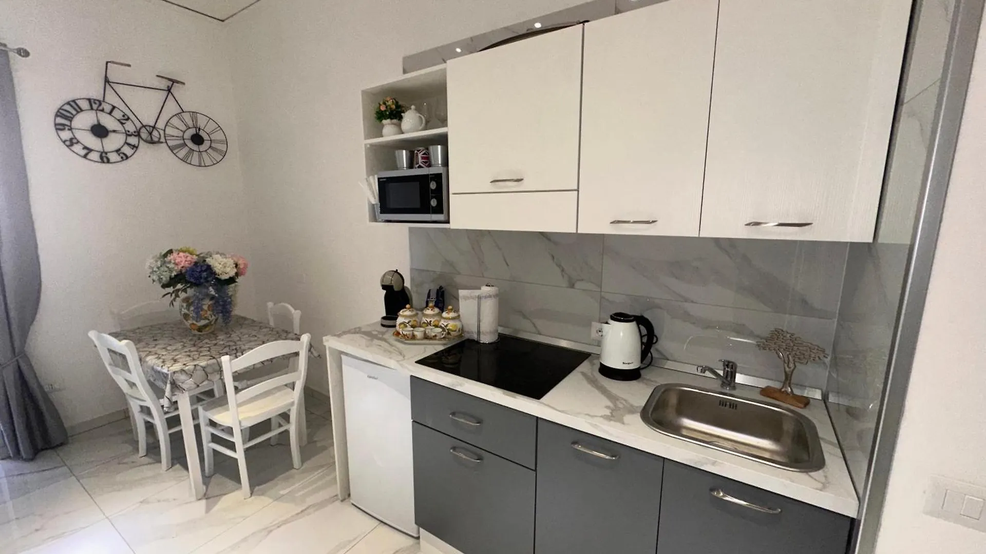Eleven Home Napoli